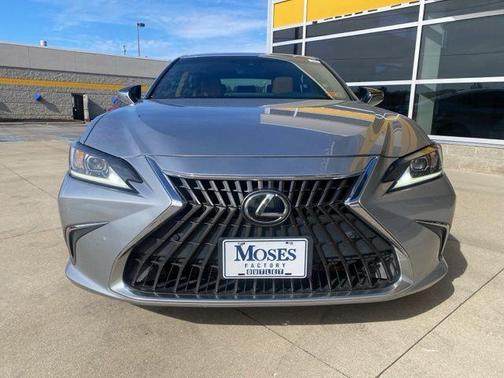 2022 Lexus ES 350 Base