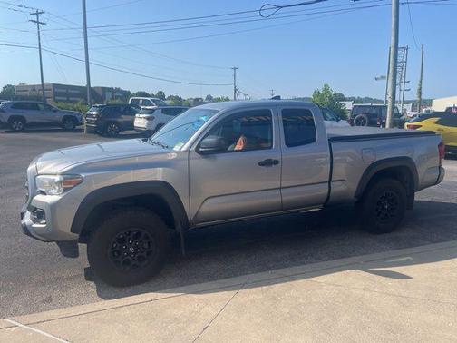 2019 Toyota Tacoma SR