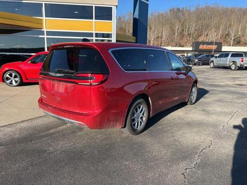 2025 Chrysler Pacifica L