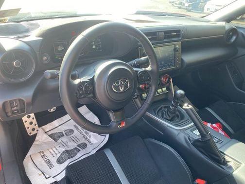 2024 Toyota GR86 Premium