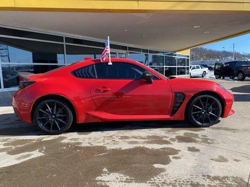 2024 Toyota GR86 Premium