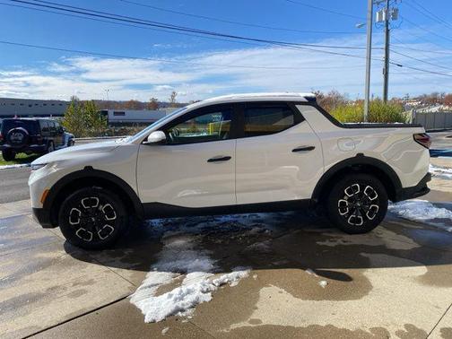 2023 Hyundai SANTA CRUZ SE