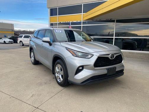2022 Toyota Highlander LE