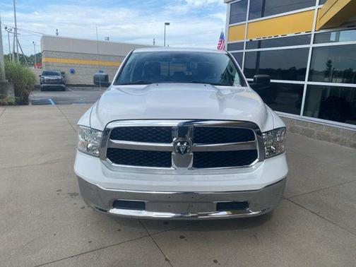 2016 RAM 1500 SLT