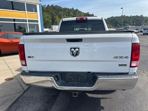 2016 RAM 1500 SLT