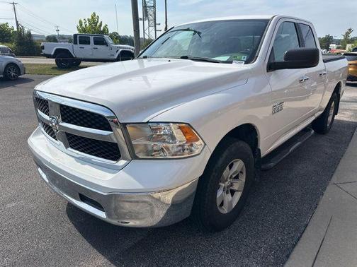 2016 RAM 1500 SLT