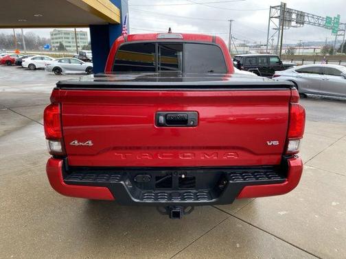 2022 Toyota Tacoma SR