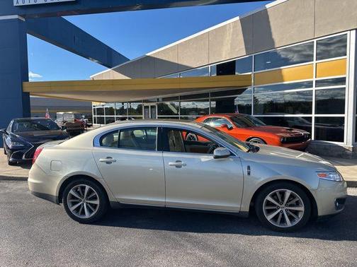 2011 Lincoln MKS Base