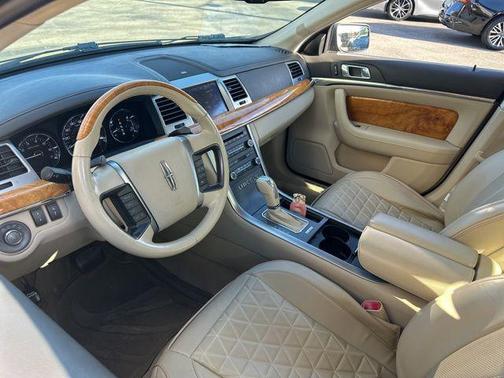 2011 Lincoln MKS Base