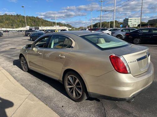 2011 Lincoln MKS Base