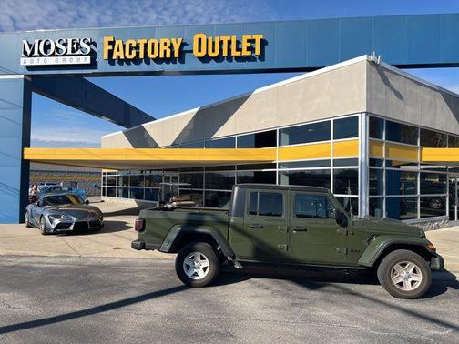 2022 Jeep Gladiator Sport