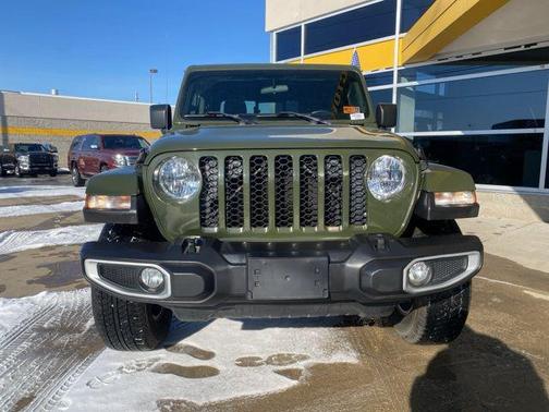 2022 Jeep Gladiator Sport S