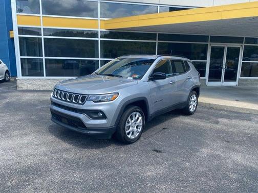 2023 Jeep Compass Latitude Lux