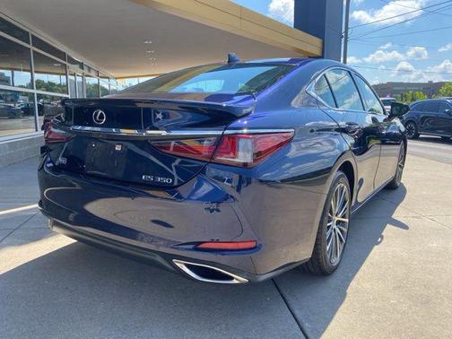 2022 Lexus ES 350 Base
