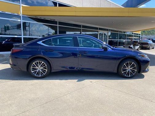 2022 Lexus ES 350 Base