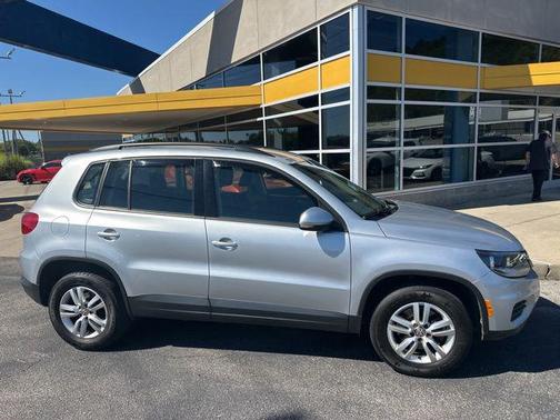 2016 Volkswagen Tiguan S