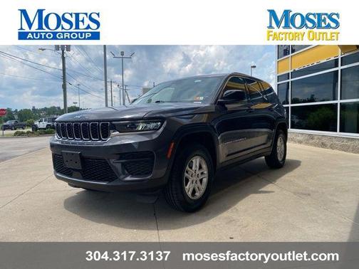 2022 Jeep Grand Cherokee Laredo