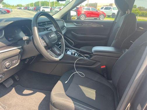 2022 Jeep Grand Cherokee Laredo