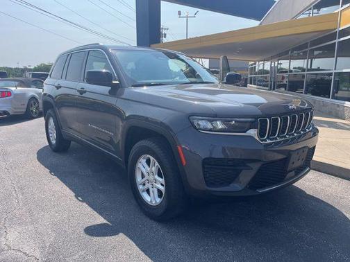 2022 Jeep Grand Cherokee Laredo