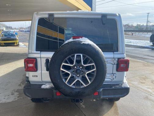 2024 Jeep Wrangler 4-Door Sahara 4x4