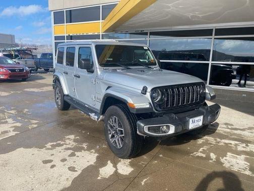 2024 Jeep Wrangler 4-Door Sahara 4x4