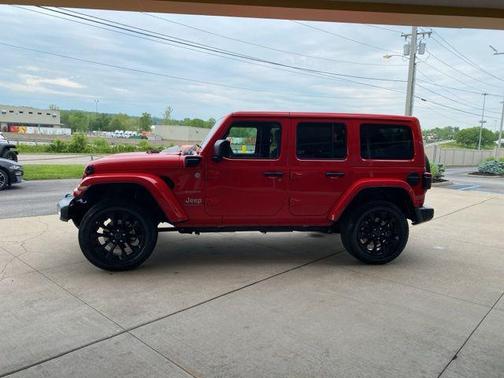 2024 Jeep Wrangler 4xe Sahara