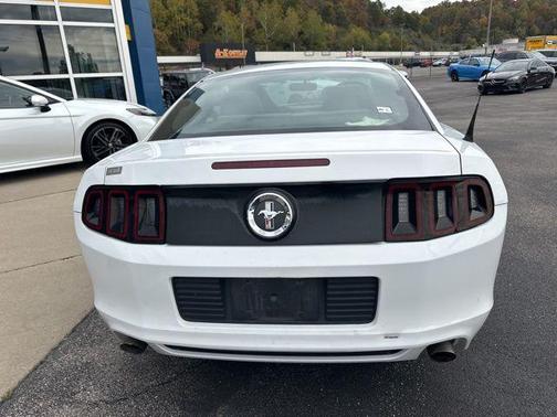 2014 Ford Mustang V6