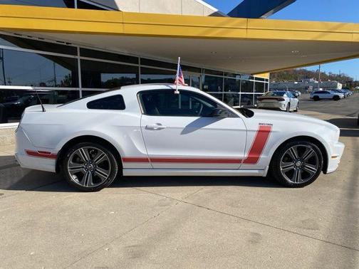 2014 Ford Mustang V6
