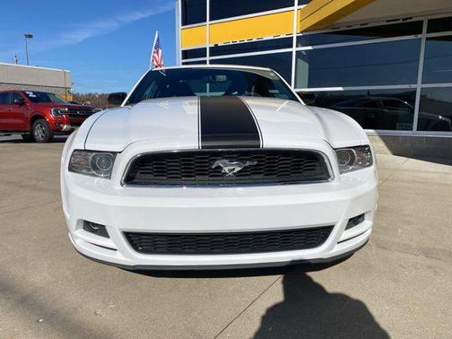 2014 Ford Mustang V6
