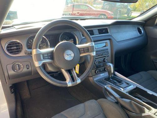 2014 Ford Mustang V6