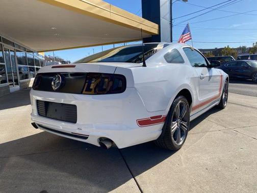 2014 Ford Mustang V6