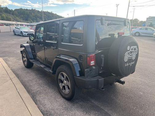 2017 Jeep Wrangler Unlimited Sahara