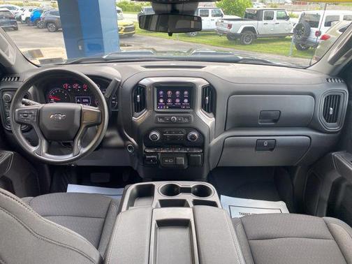 2024 Chevrolet Silverado 1500 Custom Trail Boss