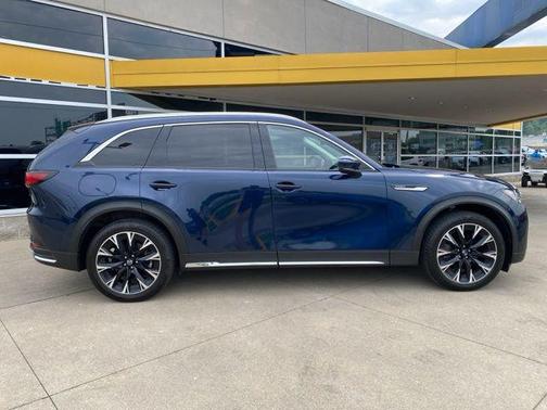2024 Mazda CX-90 PHEV Premium