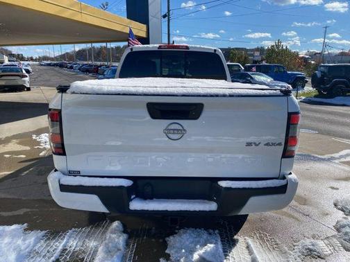 2024 Nissan Frontier SV