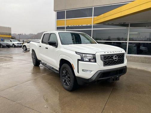2024 Nissan Frontier SV