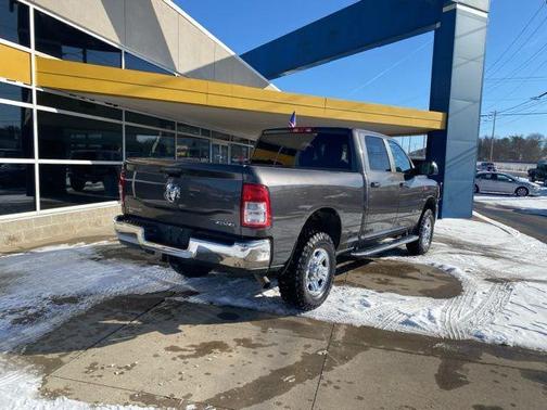 2021 RAM 2500 Big Horn Crew Cab 4x4 6'4' Box