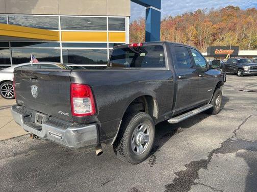 2021 RAM 2500 Big Horn Crew Cab 4x4 6'4' Box