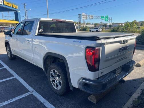 2022 GMC Sierra 1500 SLE
