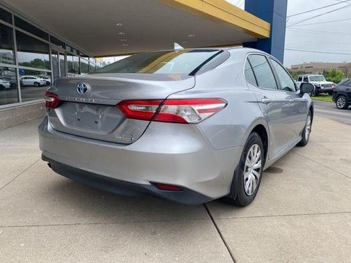 2019 Toyota Camry Hybrid LE
