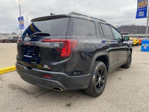 2023 GMC Acadia AWD AT4
