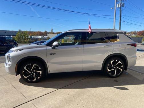 2023 Mitsubishi Outlander PHEV SEL