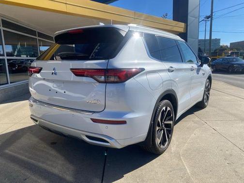2023 Mitsubishi Outlander PHEV SEL