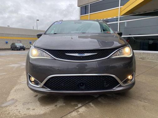 2018 Chrysler Pacifica Touring-L Plus