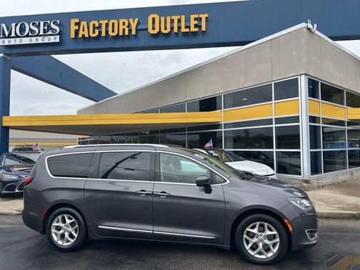 2018 Chrysler Pacifica Touring-L Plus