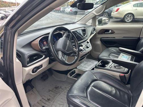 2018 Chrysler Pacifica Touring-L Plus