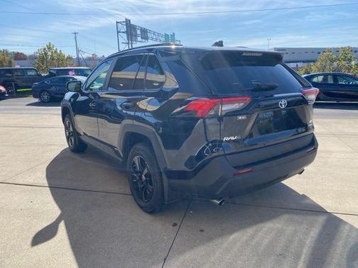 2021 Toyota RAV4 Hybrid LE