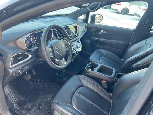 2025 Chrysler Pacifica L