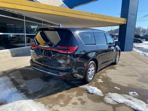 2025 Chrysler Pacifica L