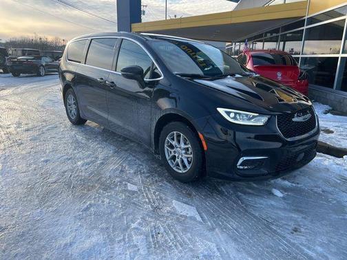 2025 Chrysler Pacifica L